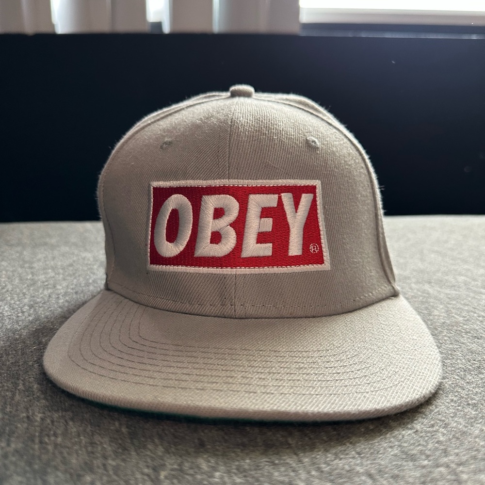 Grey Obey SnapBack flat brinmmed hat
